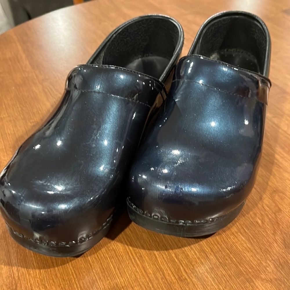 Dansko teal-blue metallic clogs size 40 ( US 9.5-10 )